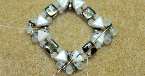 Kheops Puca and Czech Tile Bead Element Tutorial from Svetlana.gallery