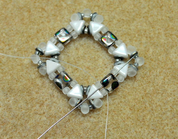 Kheops Puca and Czech Tile Bead Element Tutorial from Svetlana.gallery