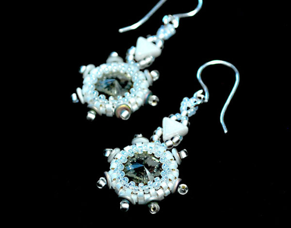 "Funtile" Earrings with Khops Puca beads and "O" beads