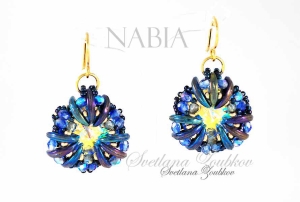 Nabia bead pattern and tutorial for earrings with Crescent beads