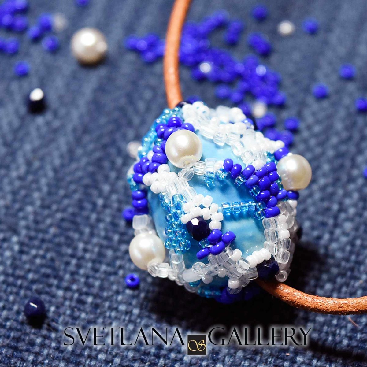 Free Bead Patterns That Use Crystals