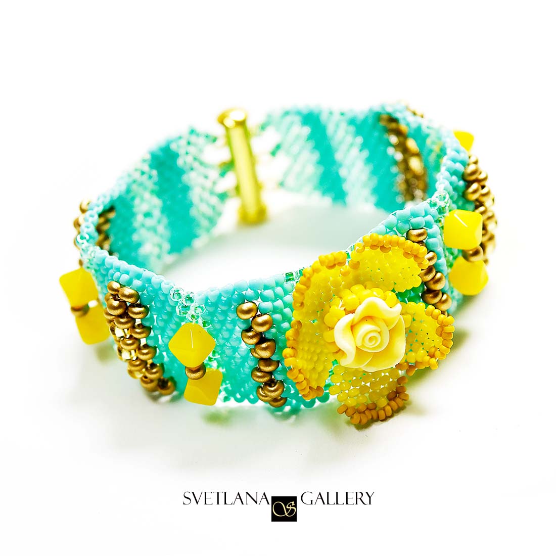 Small Flower Peyote Bracelet
