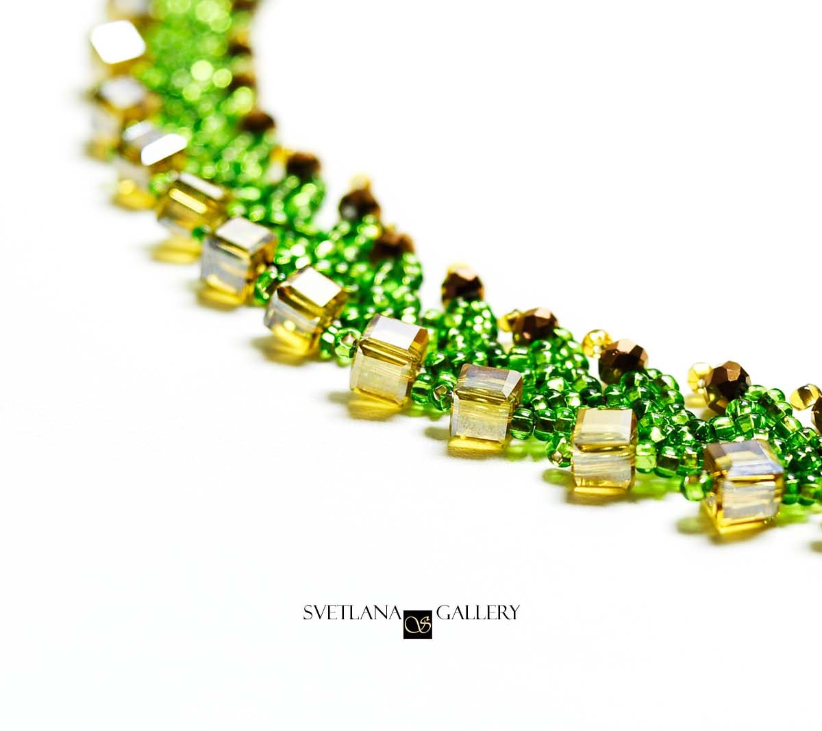 Green Sparkling Holiday Necklace